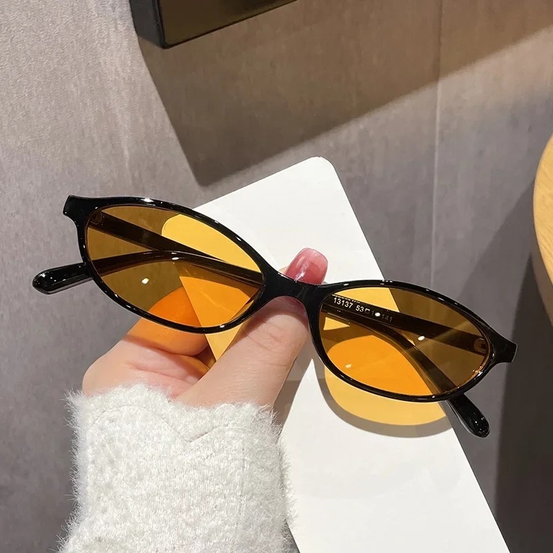 New Retro Sexy Cat Eye Sunglas - Vintage Fashion Streetwear ulasan dan harga