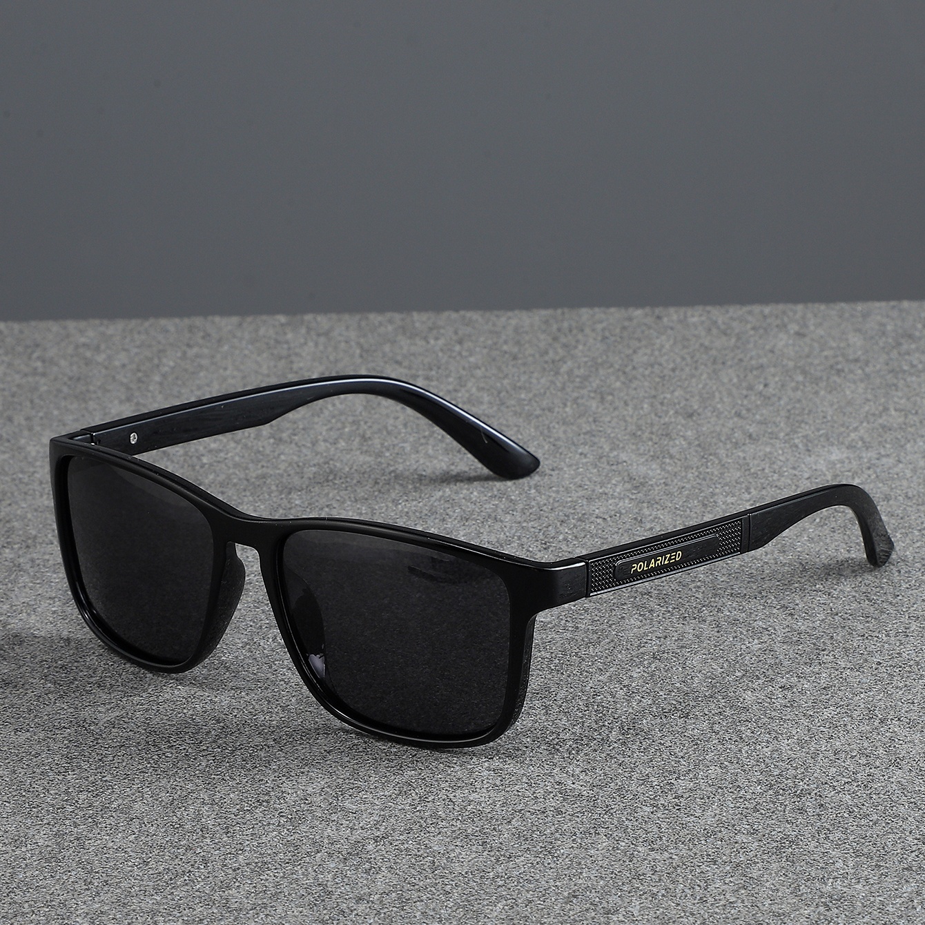 CHALK Polarized Men's Sunglass - Vintage Fashion Runway ulasan dan harga